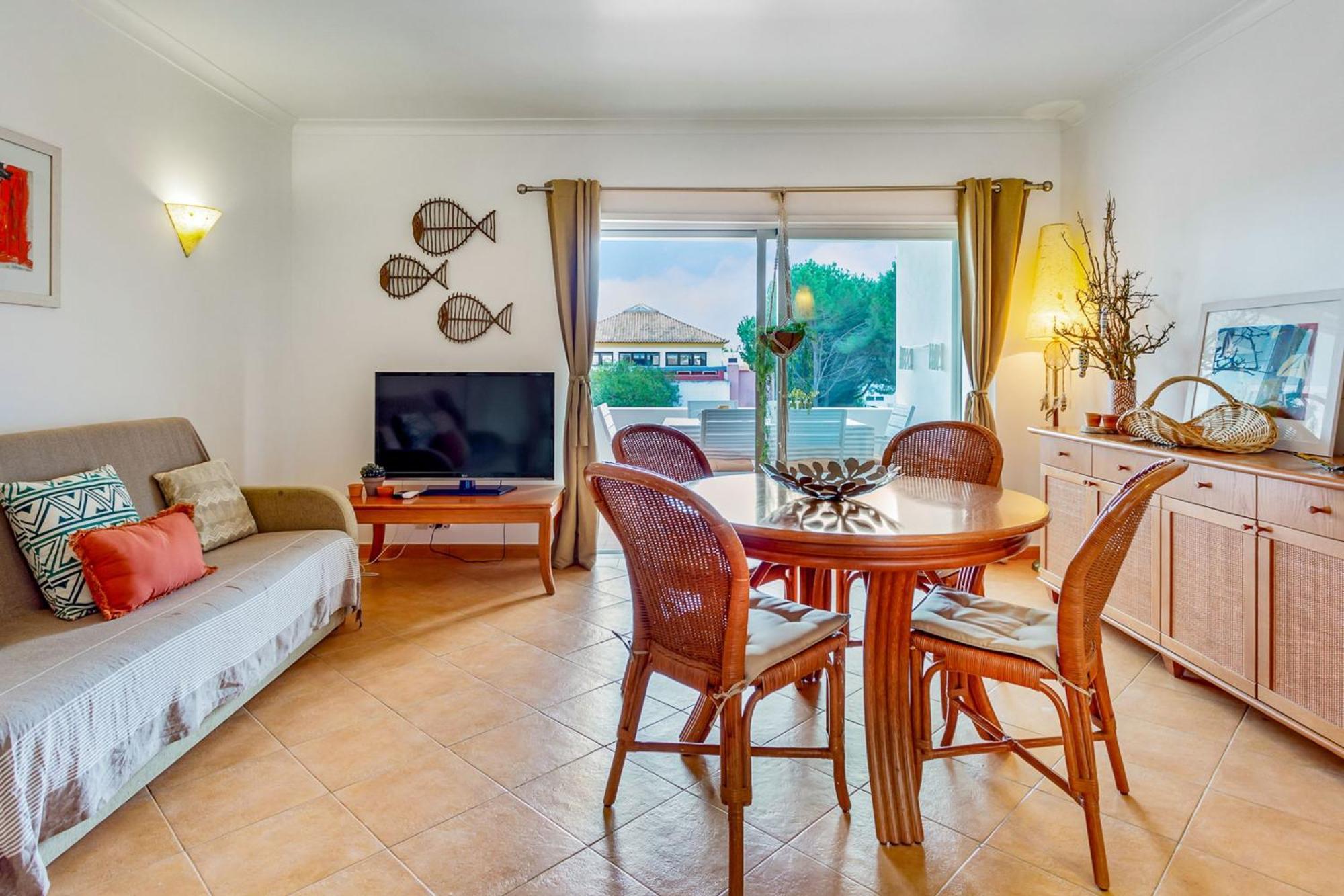 Golden 1 Bdr Flat W/ Balcony & Pool By Lovelystay Кабанаш-де-Тавіра Екстер'єр фото